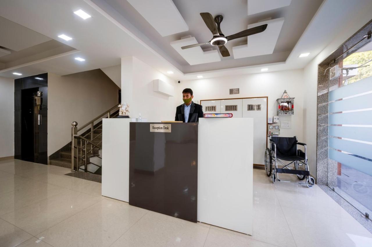 The Palms Inn I Near Medanta Medicity I Sec-38 Γκουργκάον Εξωτερικό φωτογραφία