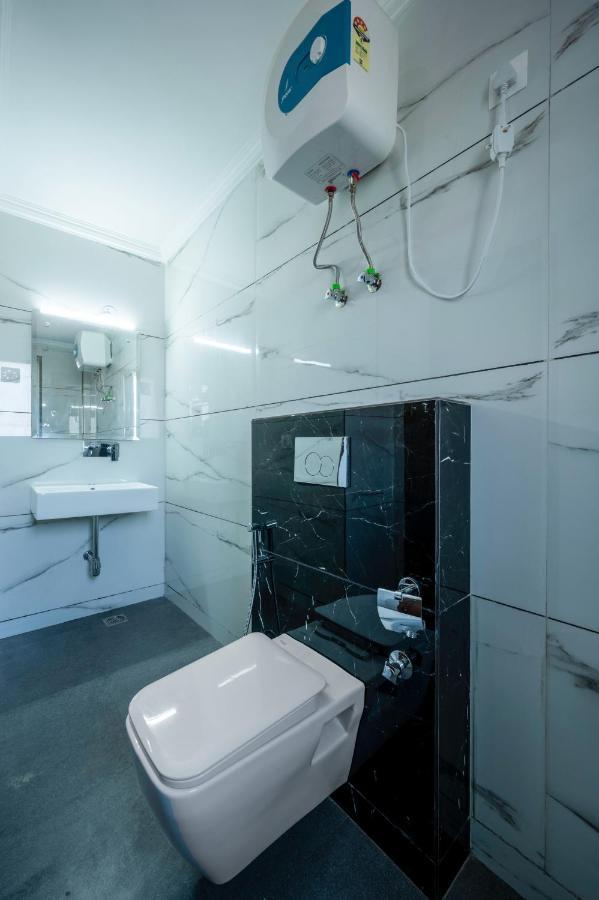 The Palms Inn I Near Medanta Medicity I Sec-38 Γκουργκάον Εξωτερικό φωτογραφία